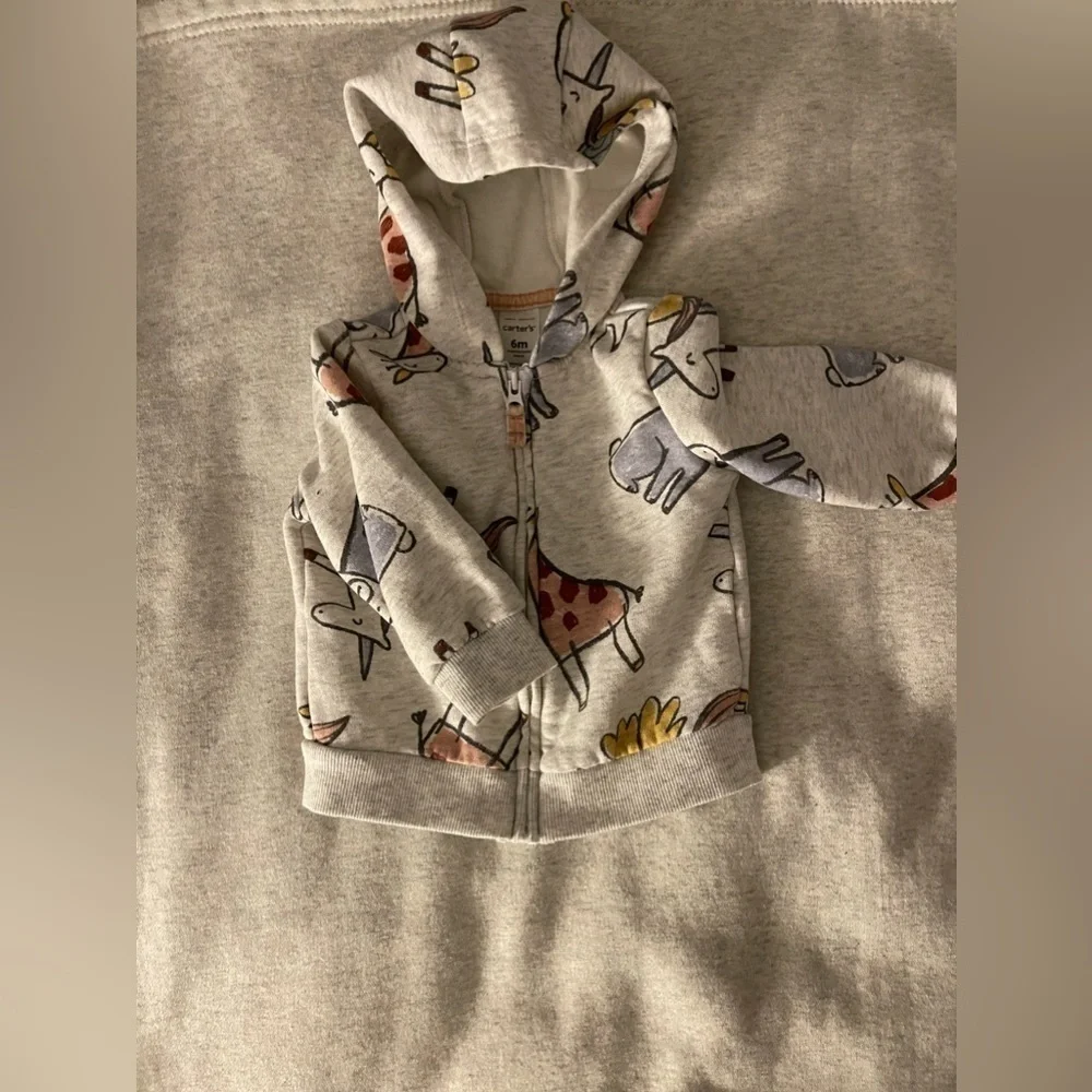 Carter’s | (2) piece colorful unicorn sweatsuit | 6 mo